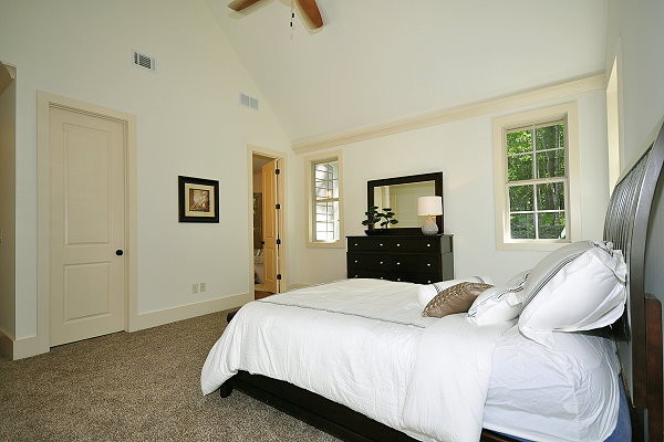 Design ideas for a traditional bedroom in Atlanta.