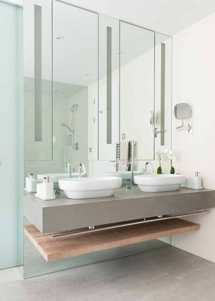 Photo of a contemporary bathroom in London with a vessel sink.