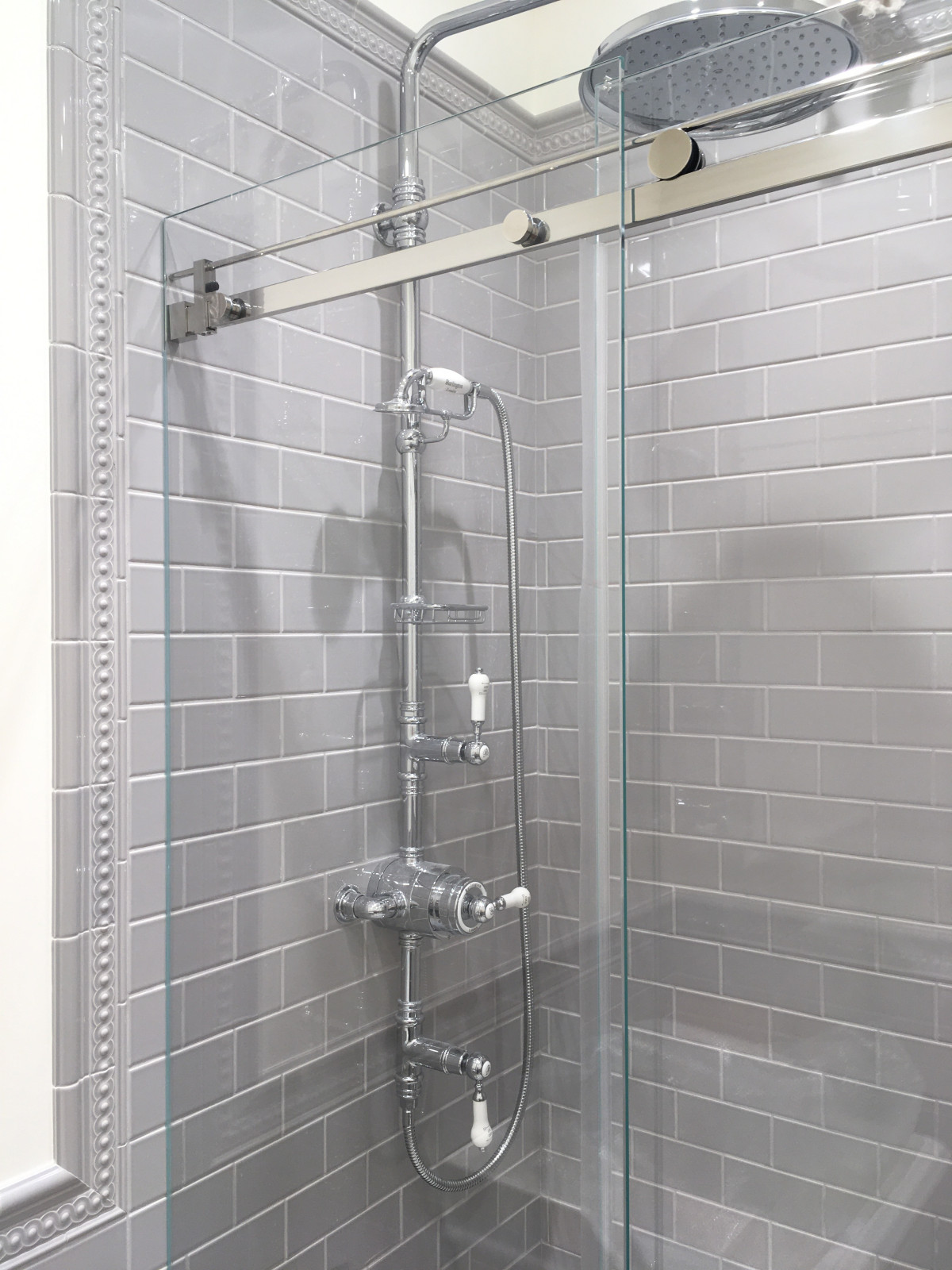 Душевая кабина в квартире