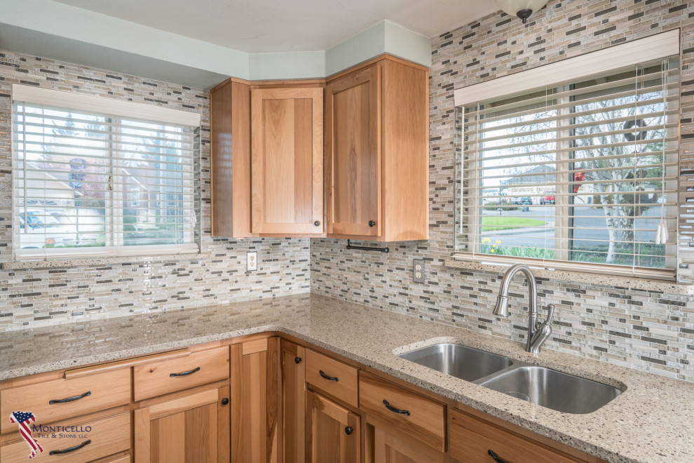 Kitchen - traditional kitchen idea