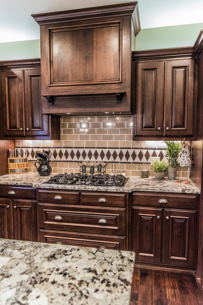 Home design - transitional home design idea