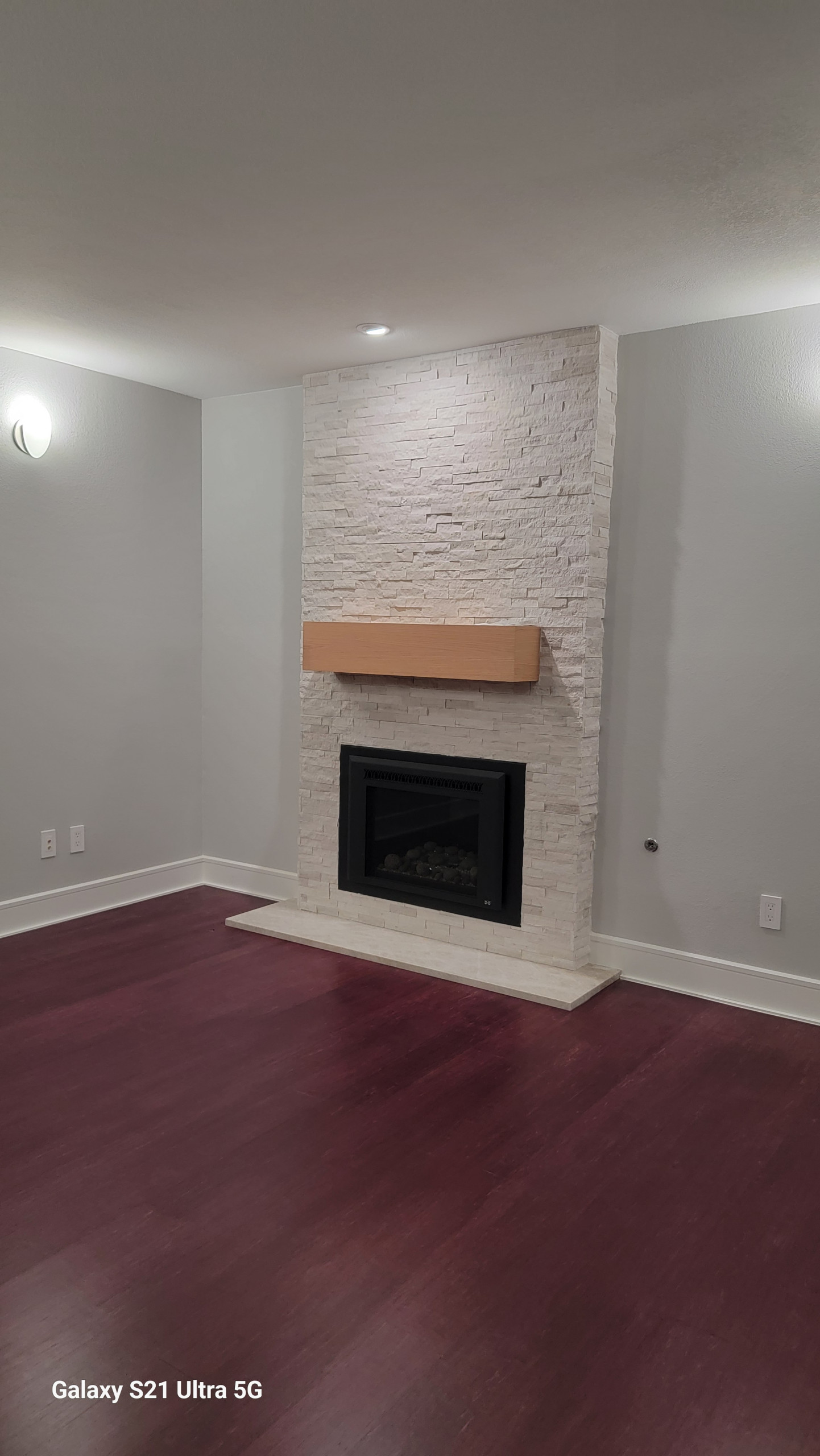 FULL  MODERN REMODELATION HOME / NEW FLOORING, CUSTOM HANDRAIL