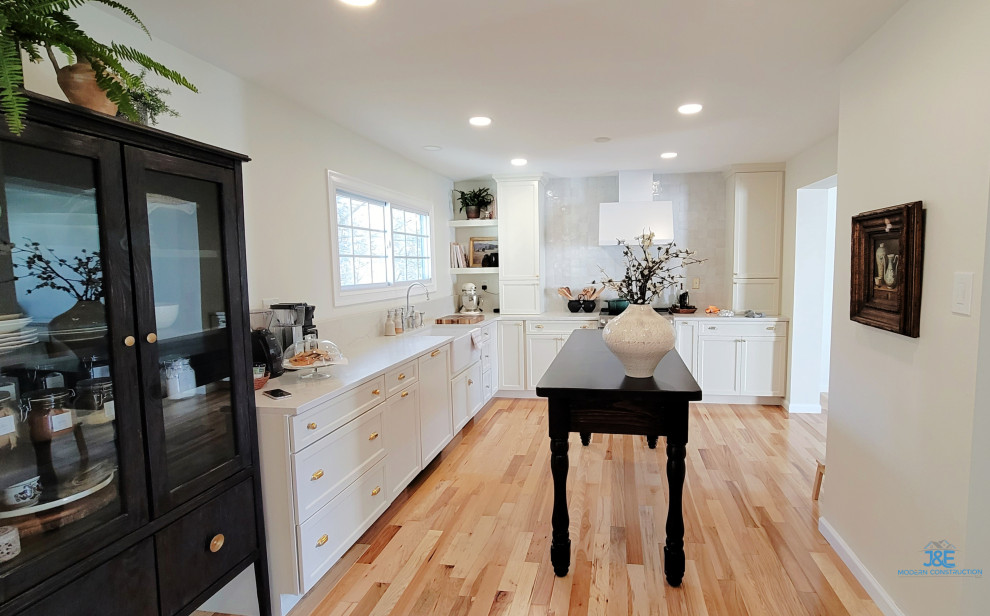 Example of a mountain style kitchen design in Baltimore