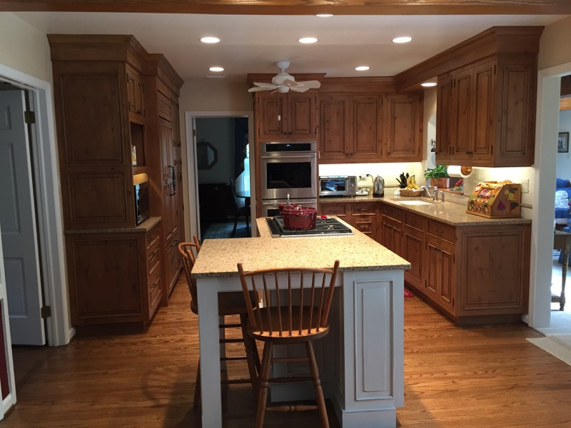 Kitchen - rustic kitchen idea in Philadelphia
