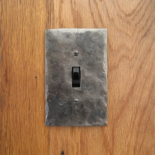 Hammer Textured Single Switch Plate