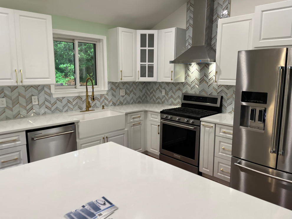 Inspiration for a contemporary kitchen remodel in DC Metro