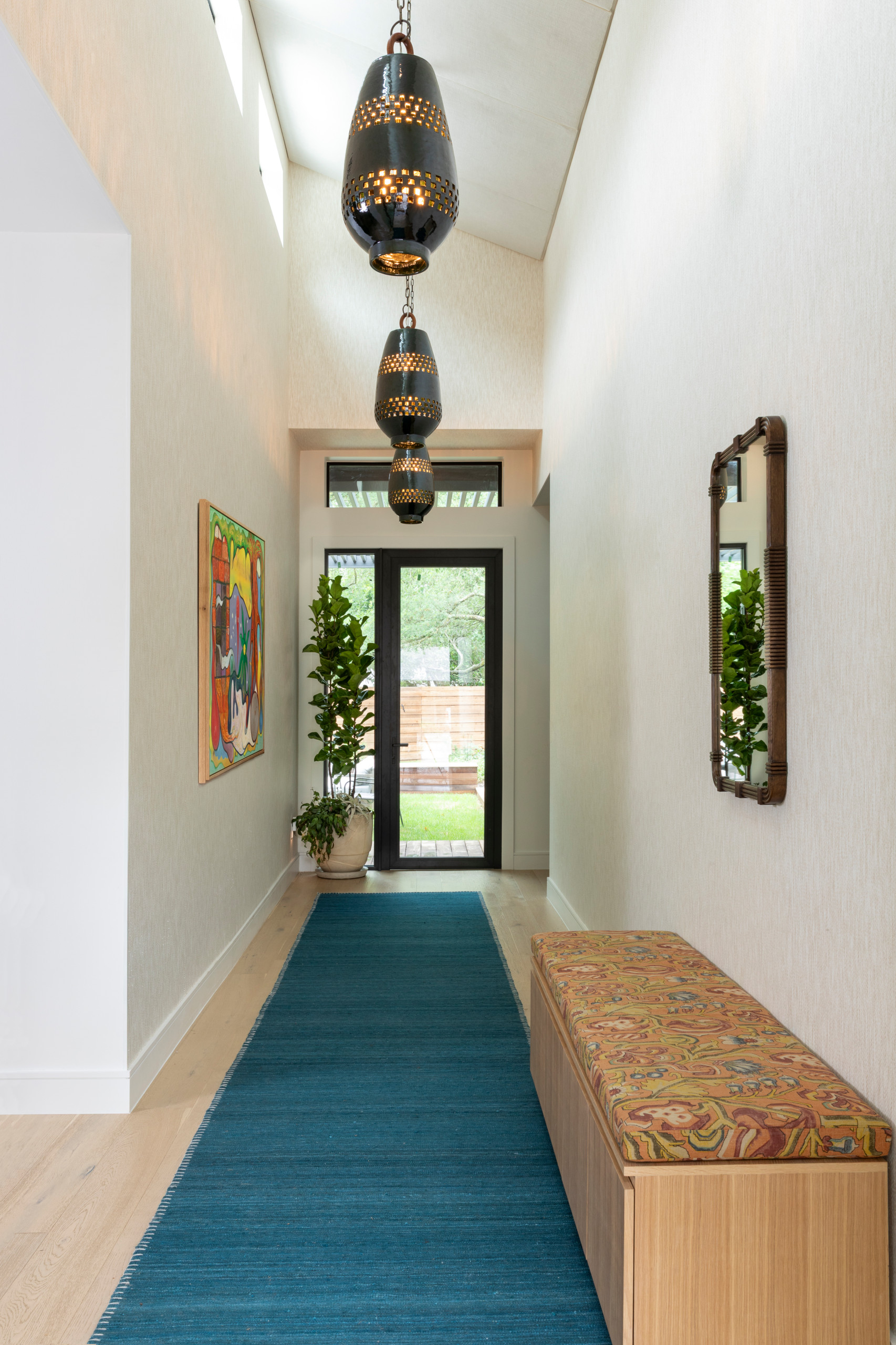 Decorating Entryway With High Ceilings: Stunning Ideas to Impress