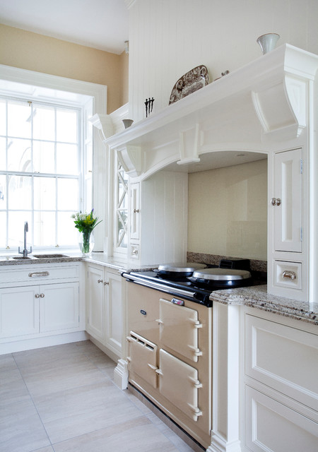 Huntingdon traditional-kitchen