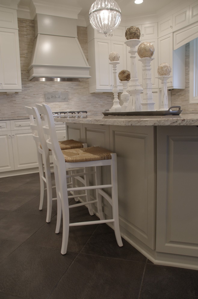 Large transitional kitchen photo