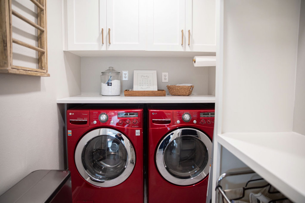 New Kitchen + Laundry