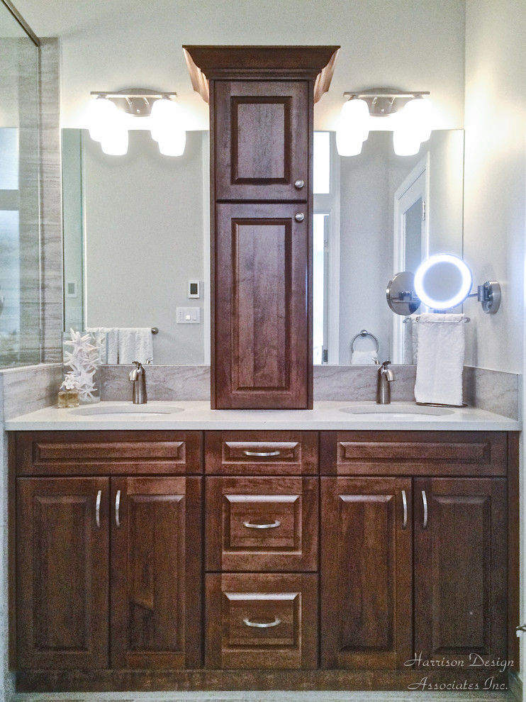 Inspiration for a rustic bathroom remodel in Calgary