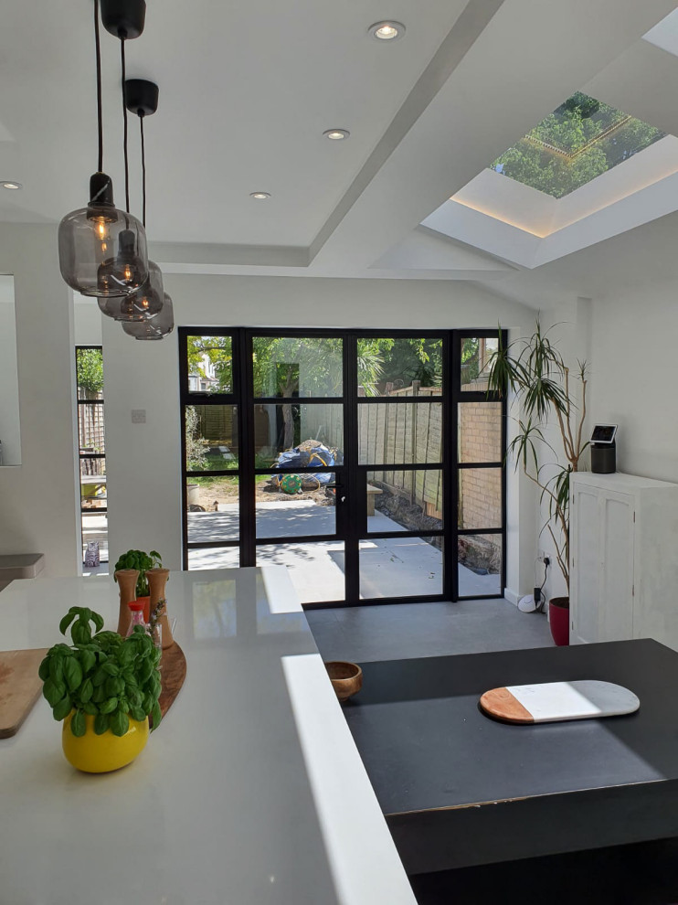Inspiration for a contemporary kitchen in London.