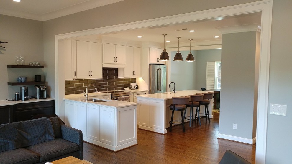 Home design - transitional home design idea