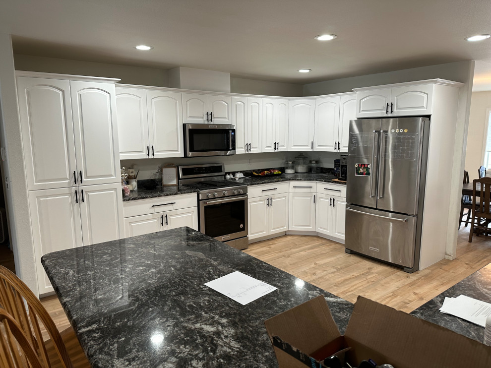 Old oak to bright white