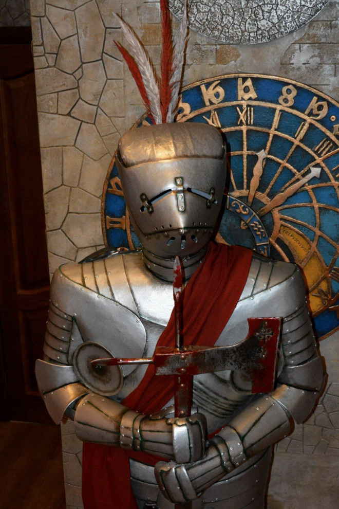 Интерьерные скульптуры рыцарей