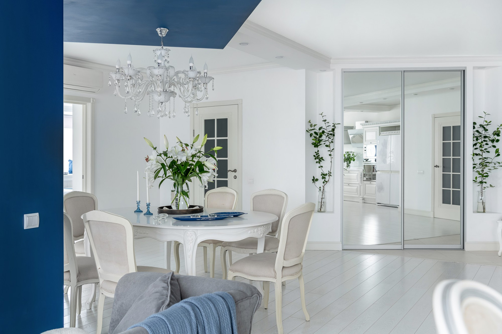 БЕЛОСНЕЖНАЯ ОПОЧИВАЛЬНЯ