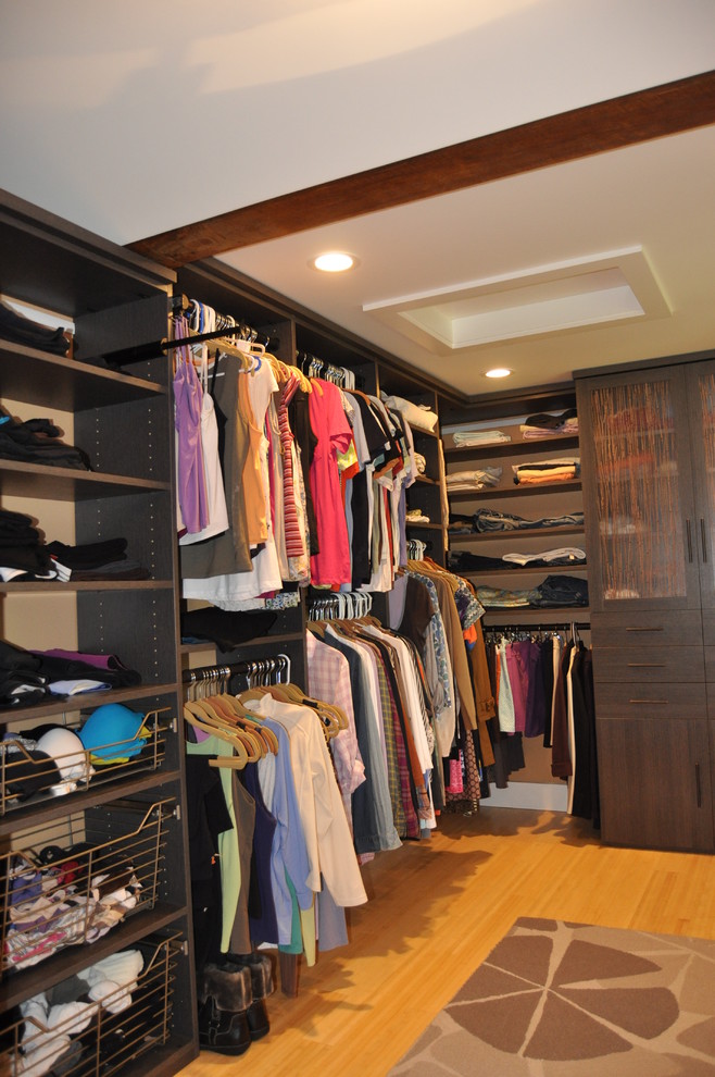 Design ideas for an asian storage and wardrobe in Providence.