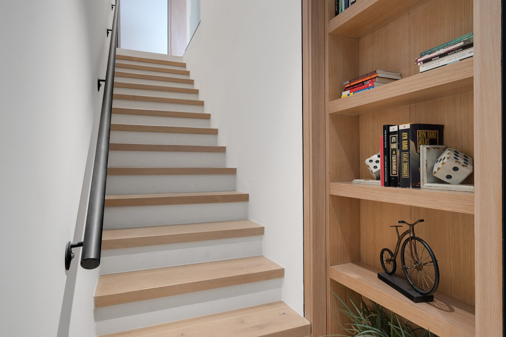 Trendy staircase photo in Los Angeles