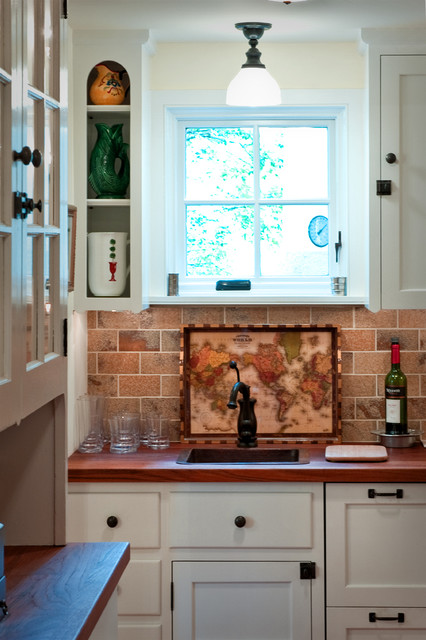 Lafayette american-traditional-wine-cellar