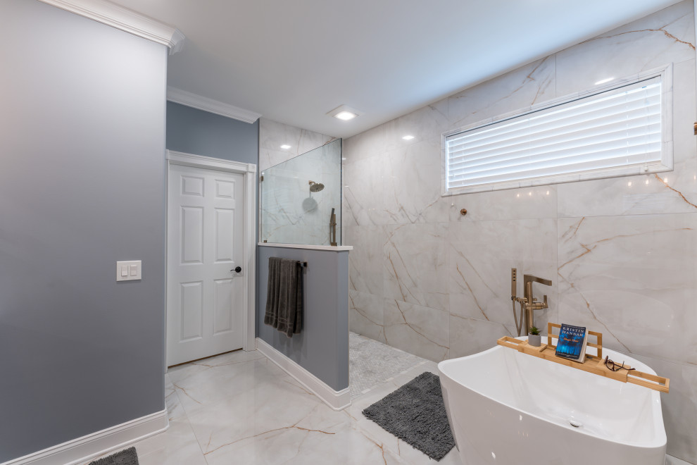 Indian Lake Walnut Bathrooms