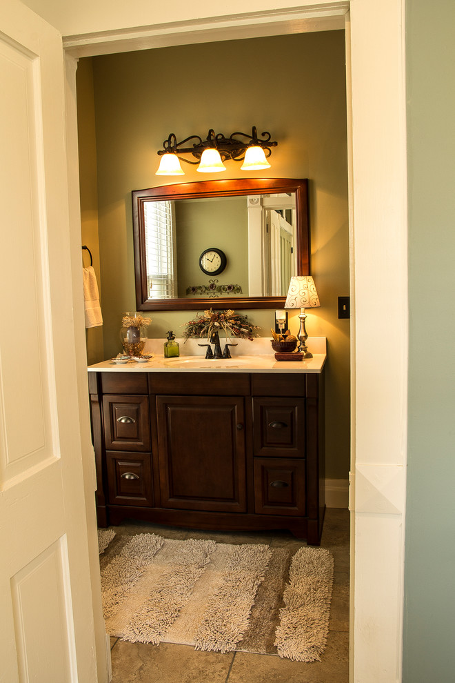Design ideas for a traditional bathroom in Indianapolis.