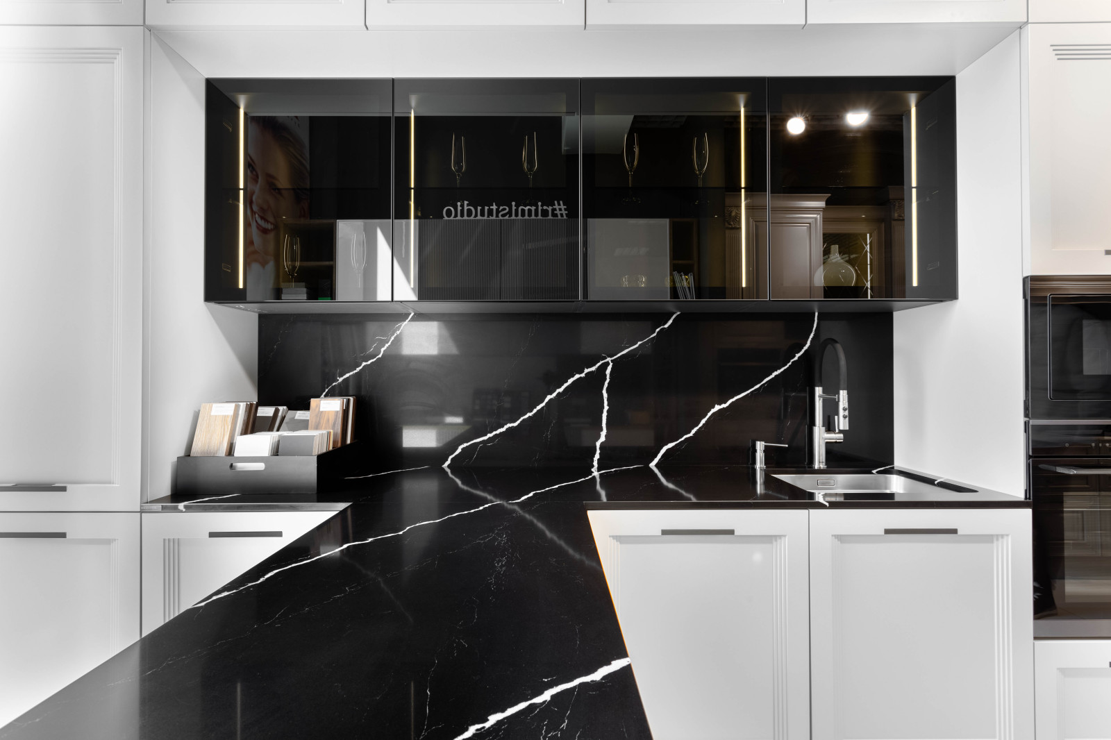 Кухня. Рими Мебель Холл. Vicostone Nero Marquina