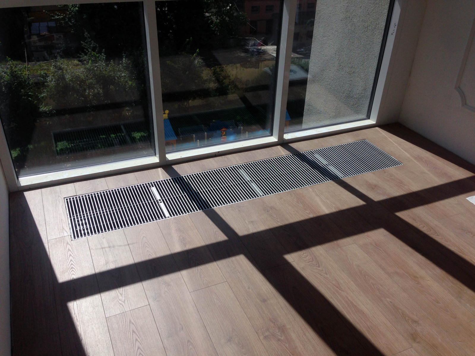 Внутрипольный конвектор отопления