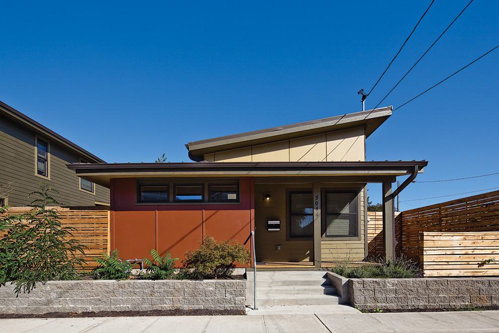 This is an example of a contemporary one-storey exterior in Portland.