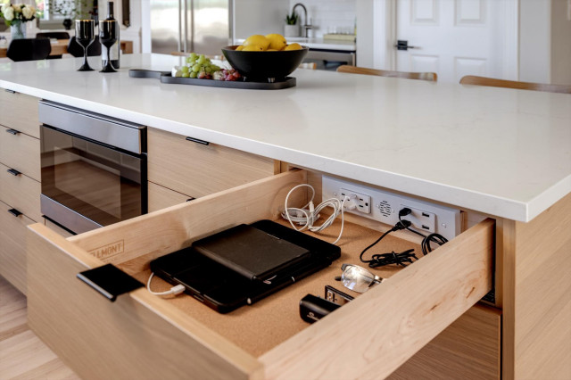 Naketa Lane Kitchen contemporary-kitchen