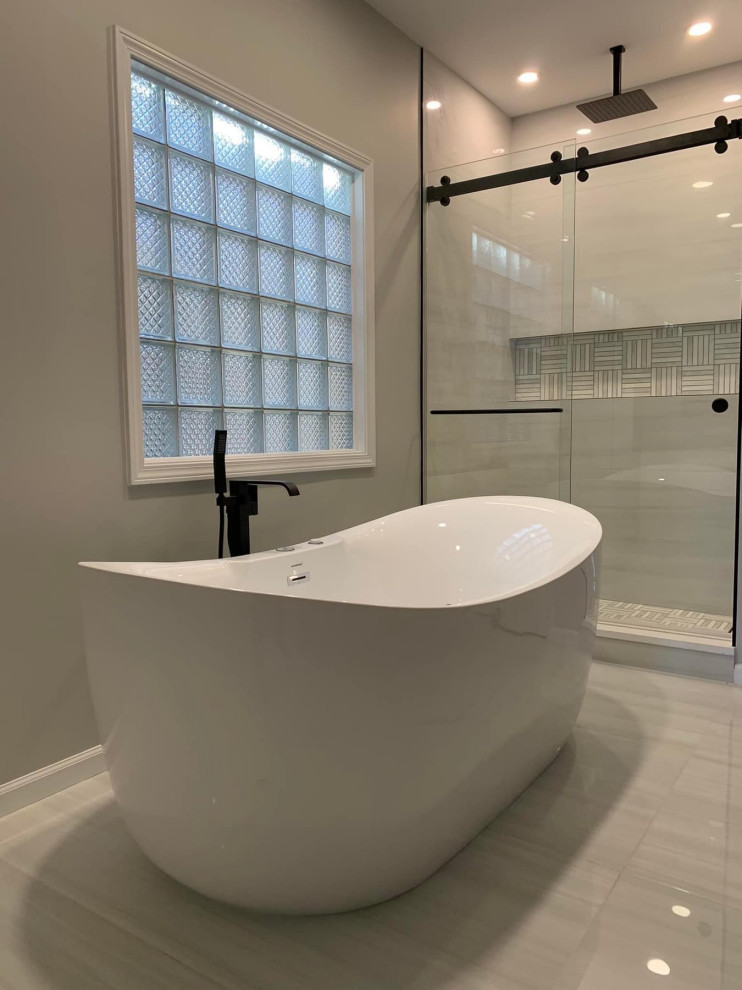 Bathroom - transitional bathroom idea in Chicago