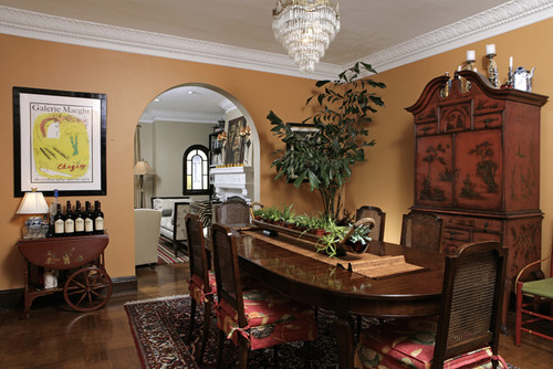 peach color dining room