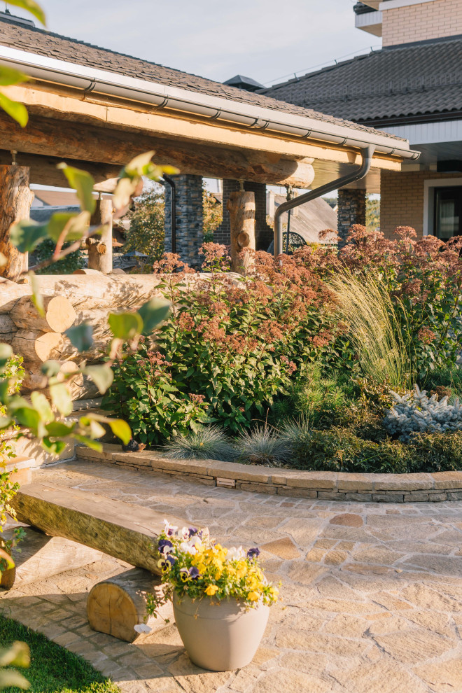 Сад с подпорными стенами