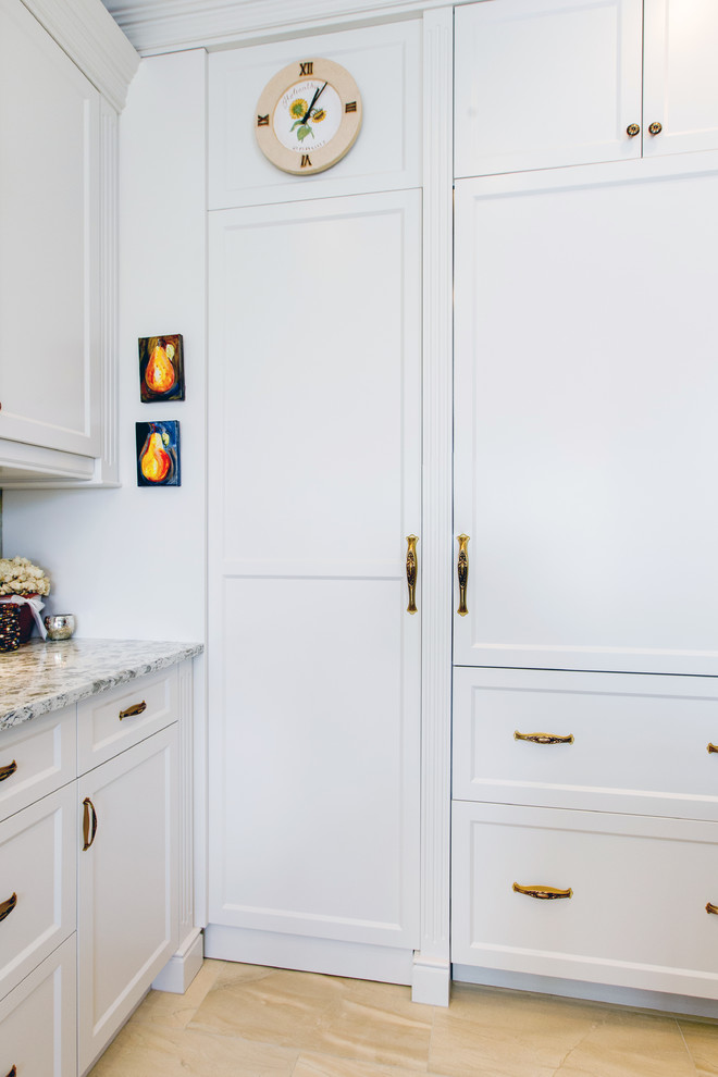 Home design - transitional home design idea in Edmonton