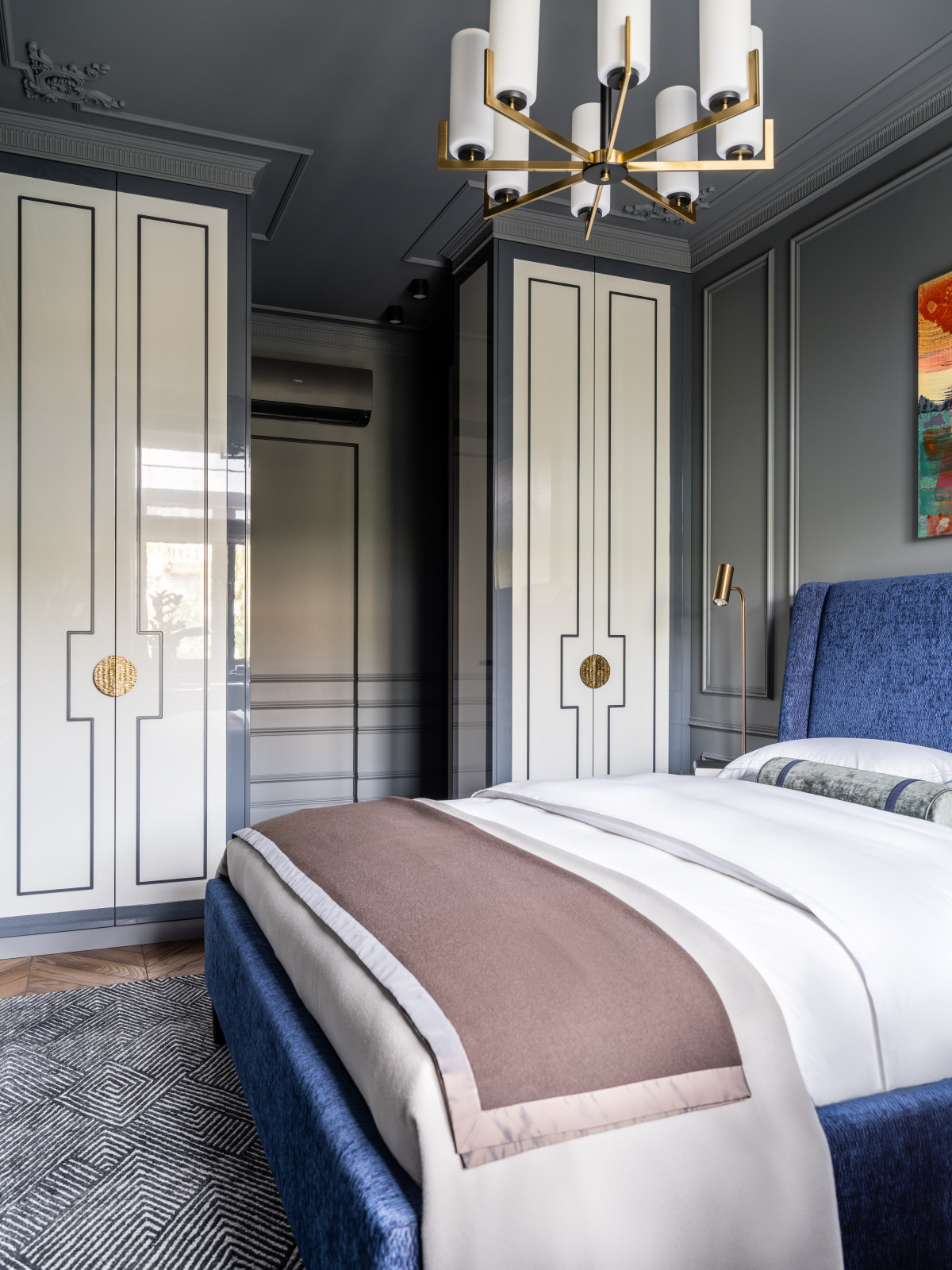 Сталинка на Университетском проспекте, 75 кВ.м.