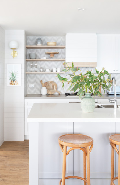 KITCHEN beach-style-kitchen