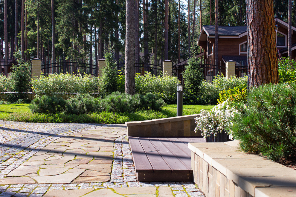 Еловая аллея