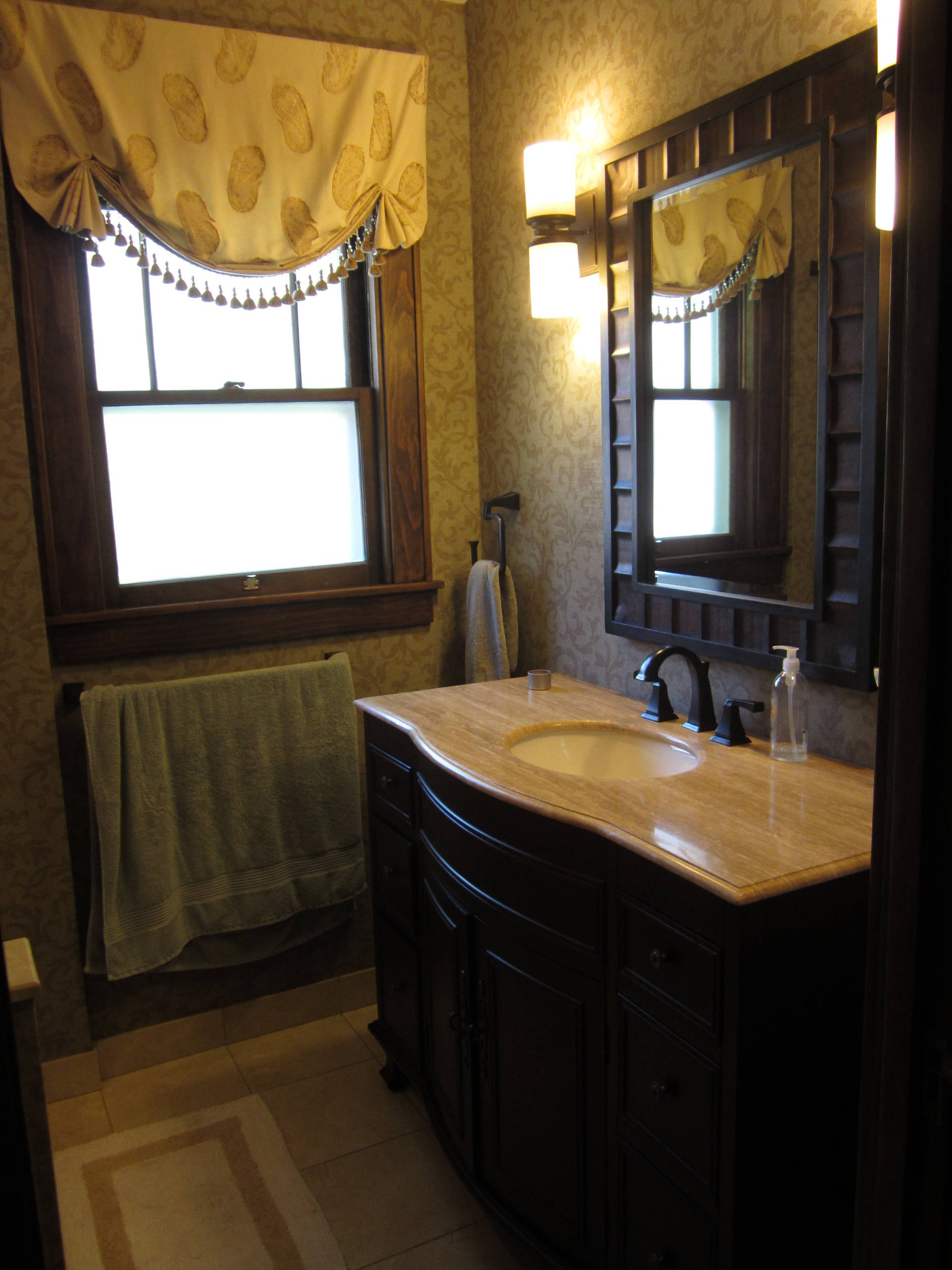 Wallpaper Install: Bathroom