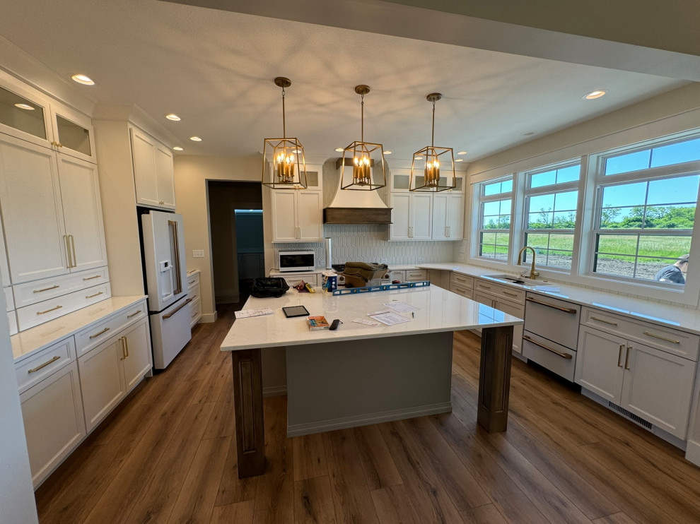 Kitchen and living area 23