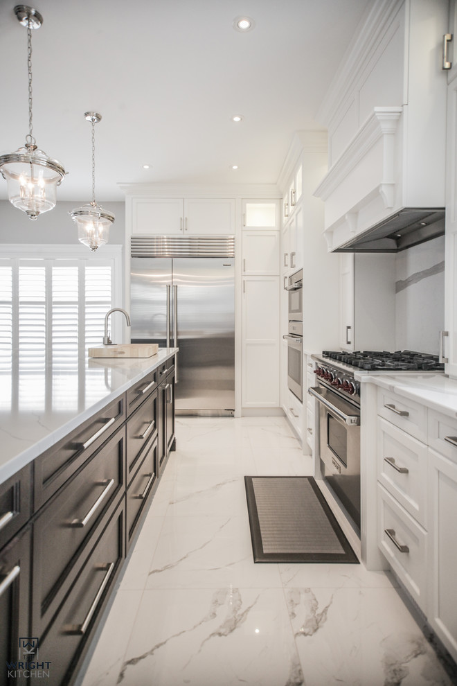 Inspiration for a transitional kitchen remodel in Toronto