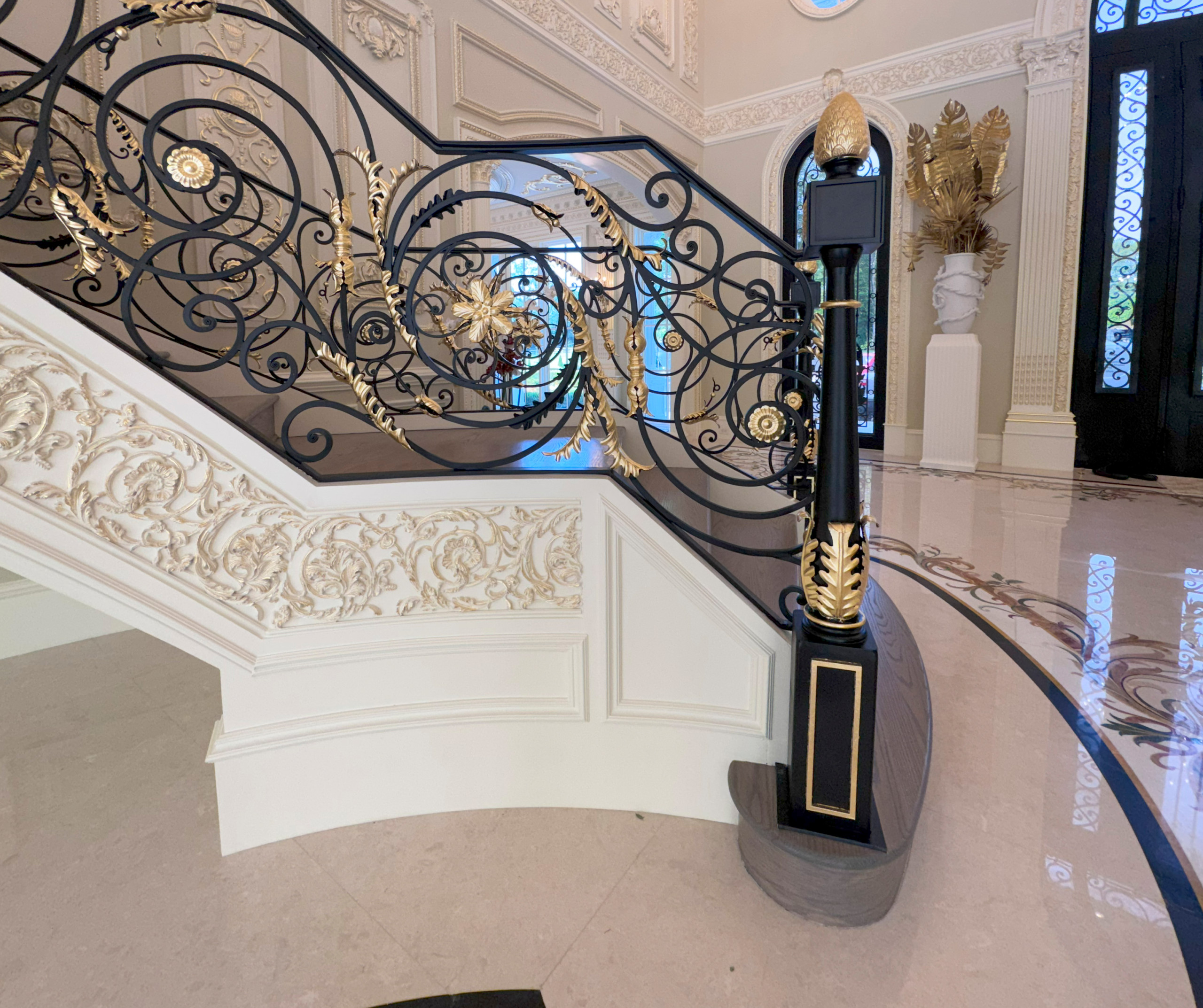 135_Vibrant Staircase with Touch of Historic Grandeur, Great Falls, VA 22066