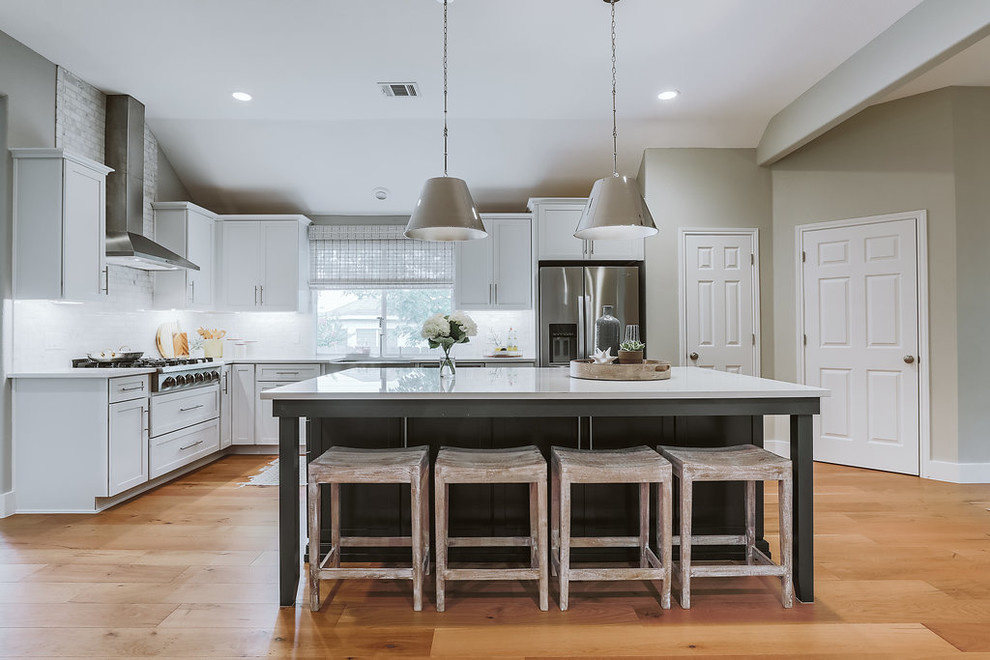 Example of a transitional kitchen design in Austin