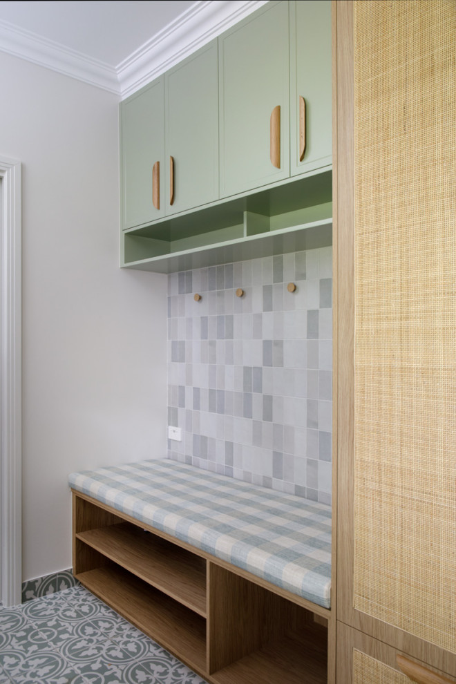 This is an example of a transitional laundry room in Gold Coast - Tweed.