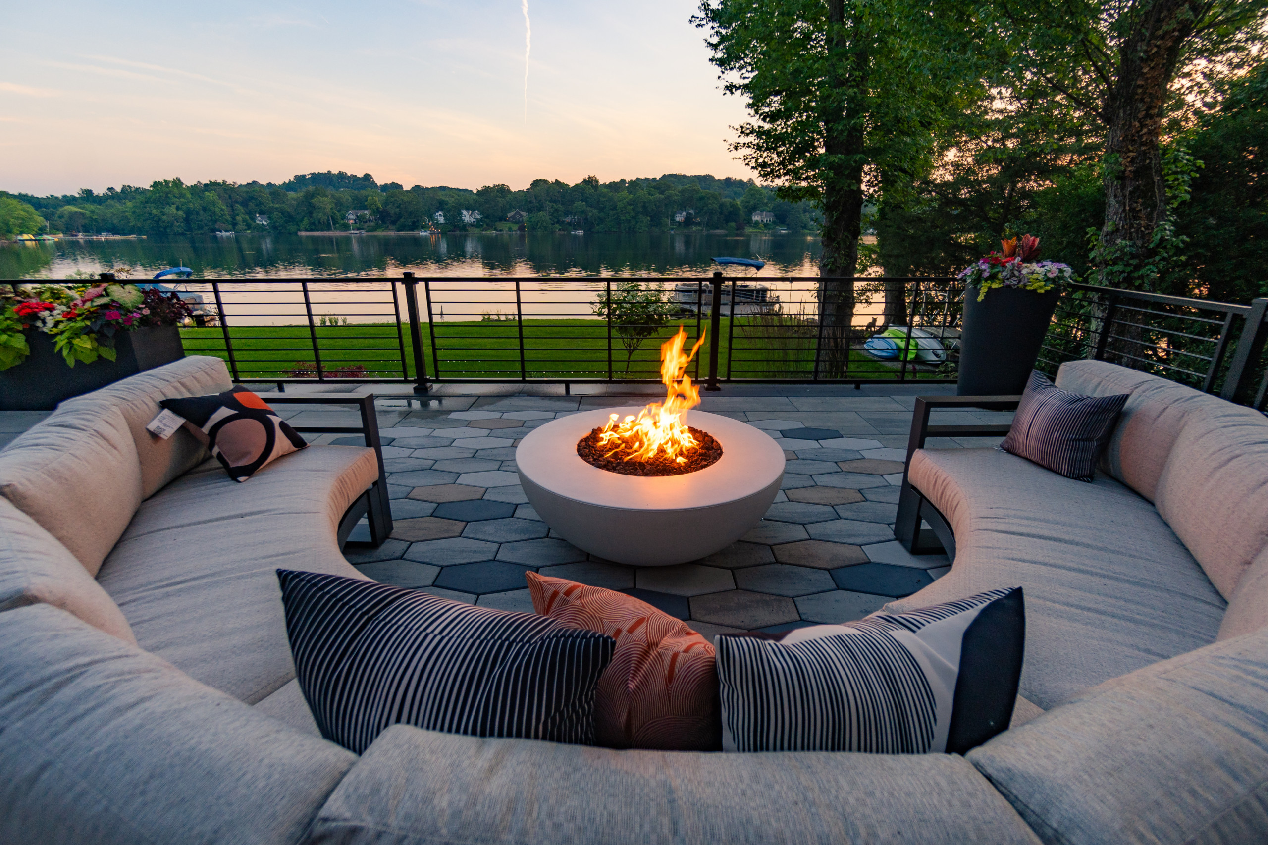Pines Lake Modern Retreat