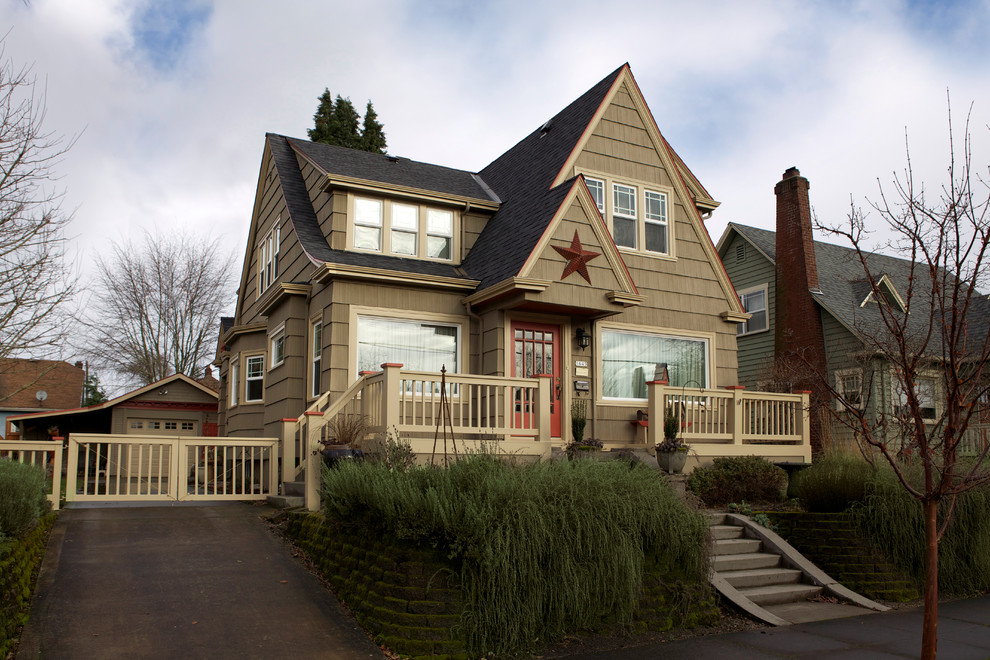 This is an example of an arts and crafts exterior in Portland.