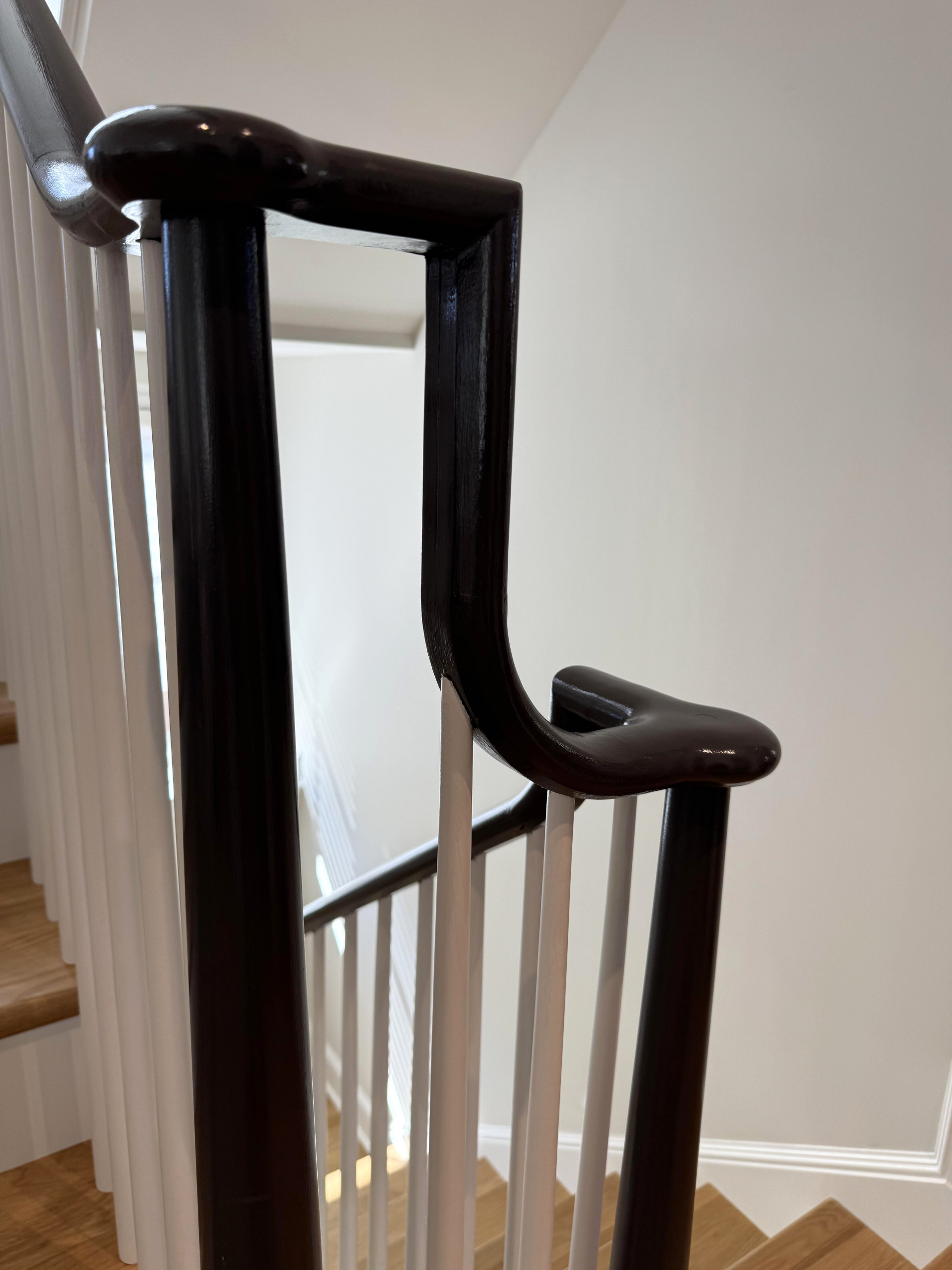 142_Airy Staircase with Over the Post Balustrade, Arlington, VA