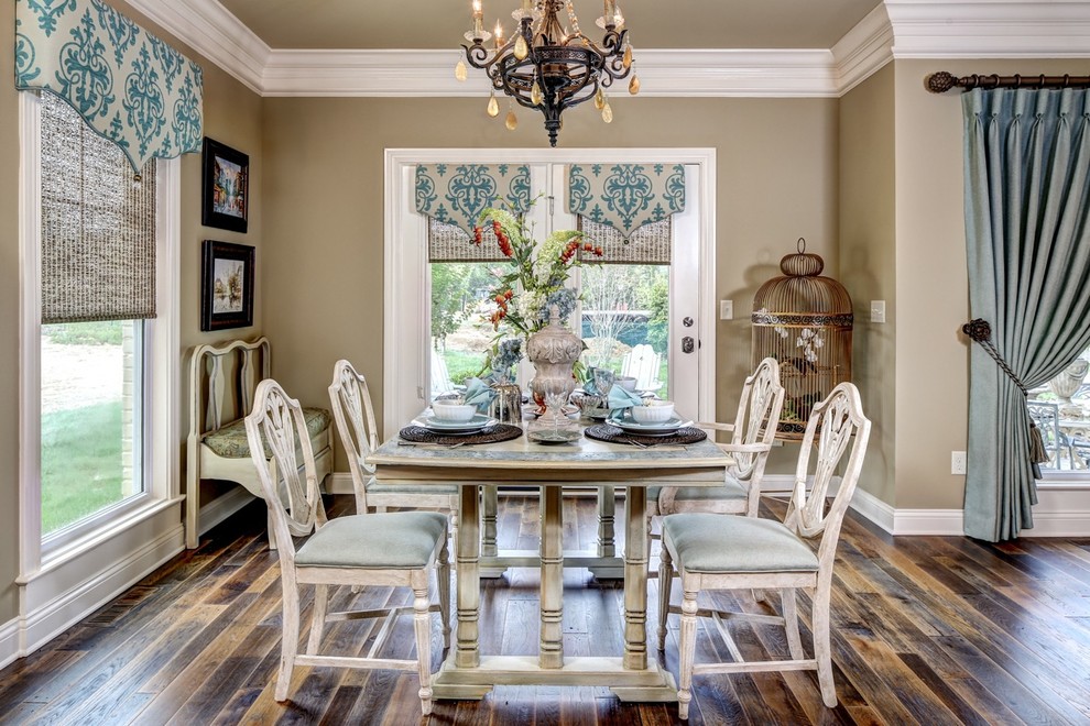 This is an example of a traditional dining room in Louisville.