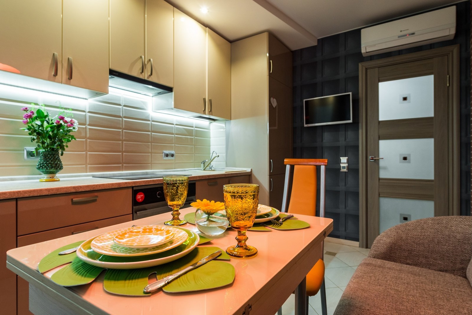 Интерьер кухни в маленькой квартире