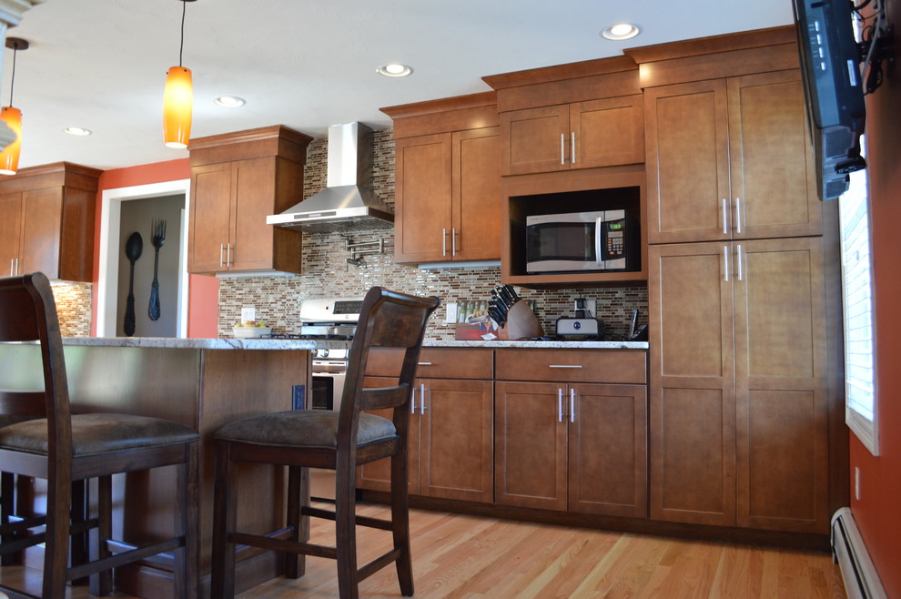 Kitchen - transitional kitchen idea in Boston