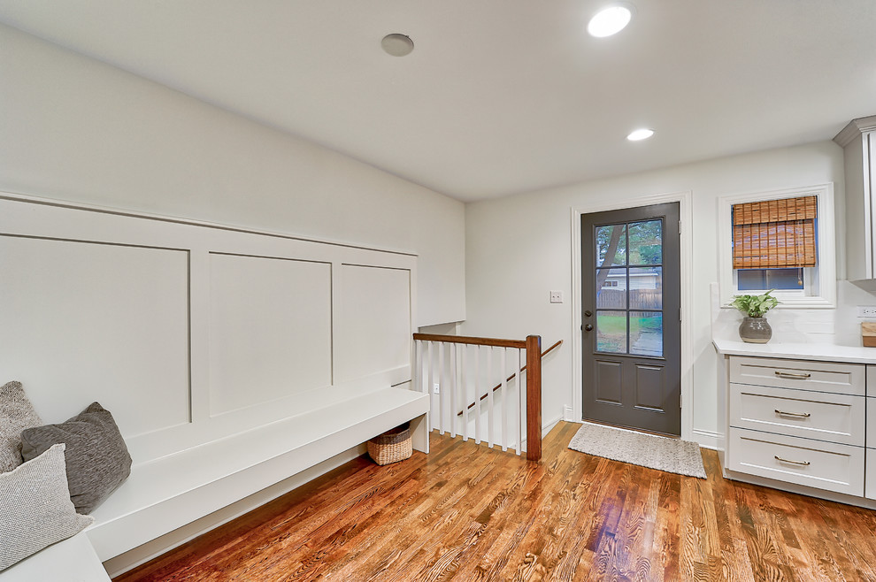 Inspiration for a transitional kitchen remodel in Chicago