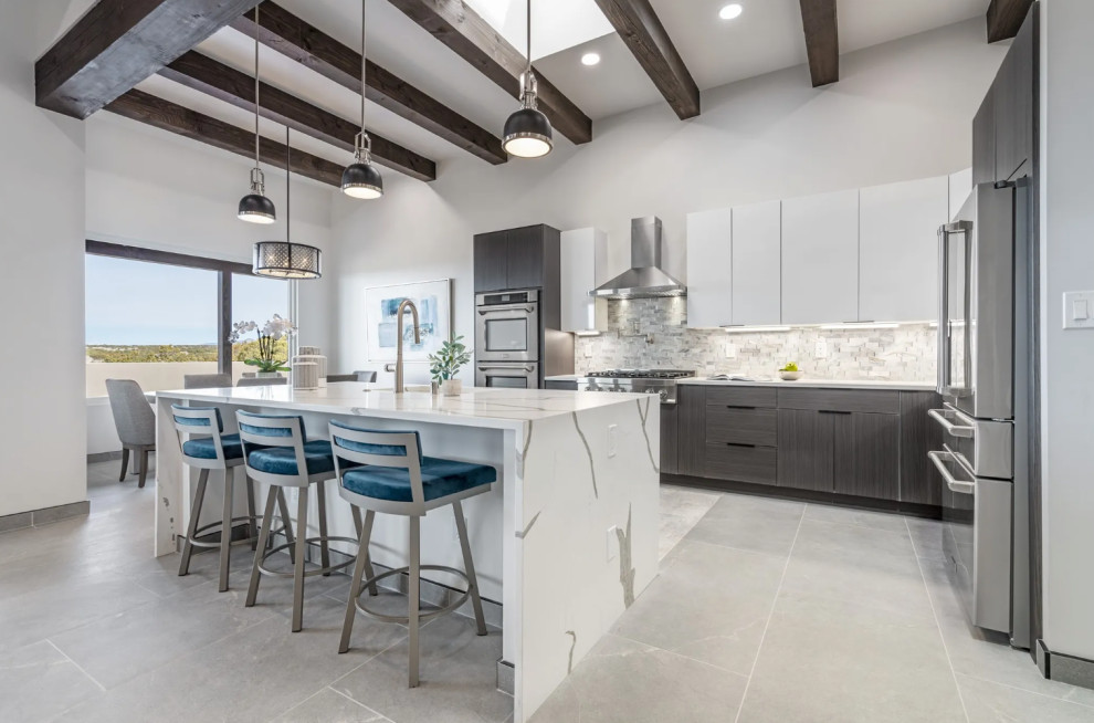 Kitchen - kitchen idea in Albuquerque